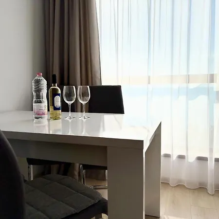 Sea View 3 Apartman *