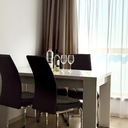 Sea View 3 Apartman *